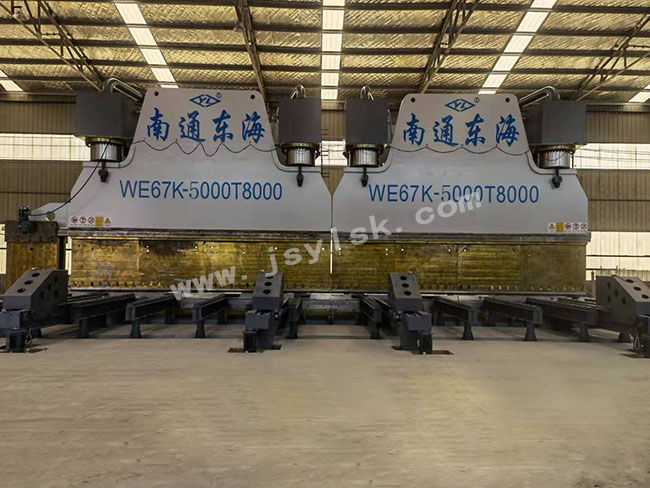 WE67K-1200/12000大型數(shù)控折彎機(jī)