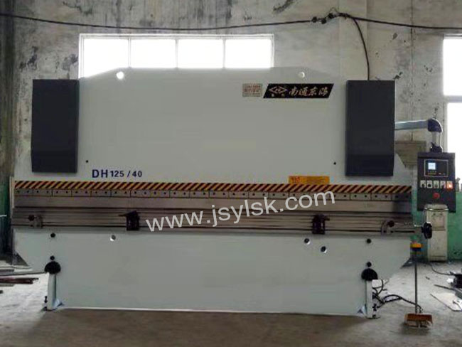 WC67Y-125/4000液壓折彎機(jī)